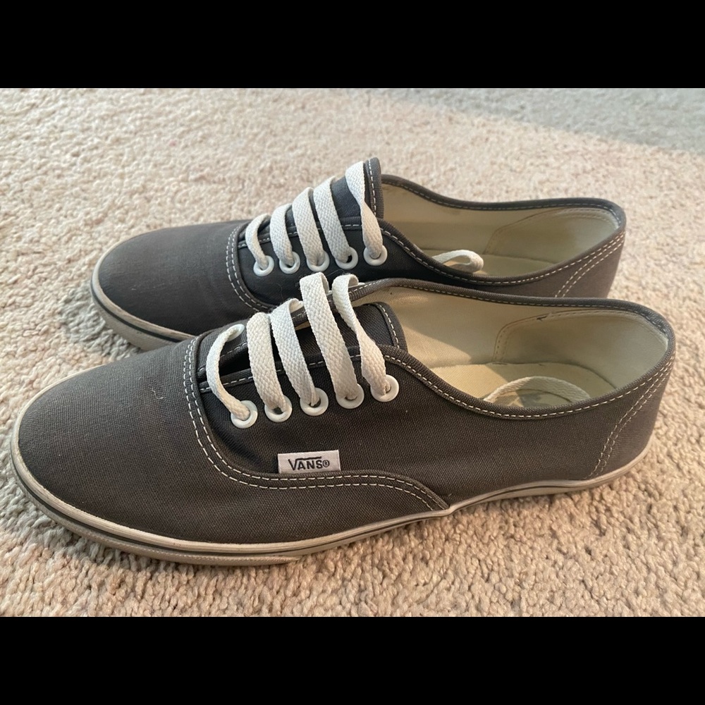 Vans - Picture 2 of 3